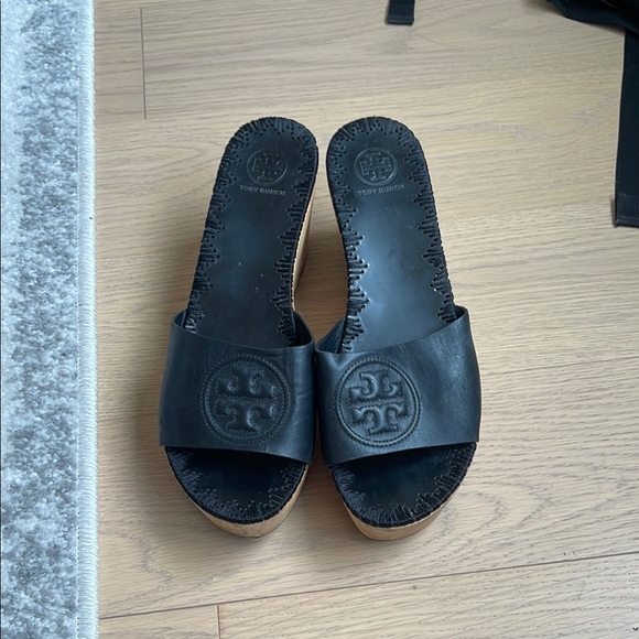 Tory Burch Shoes - Tory Burch Black Leather Slide Sandals